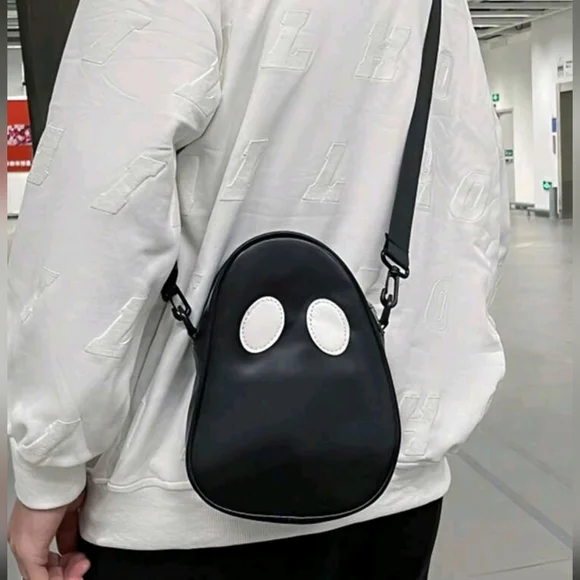 Crossbody ghost bag👻 - Picture 4 of 6